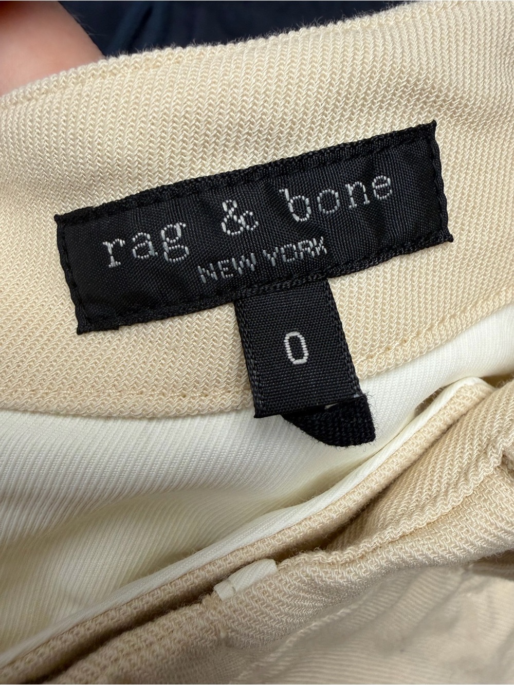 Rag & Bone NWOT Malia Japanese-Twill
Cargo Pants Ivory Size 0 - Picture 8 of 9